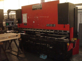 Pressa piegatrice oleodinamica Schiavi mod. HFB-100/30 usata in vendita
