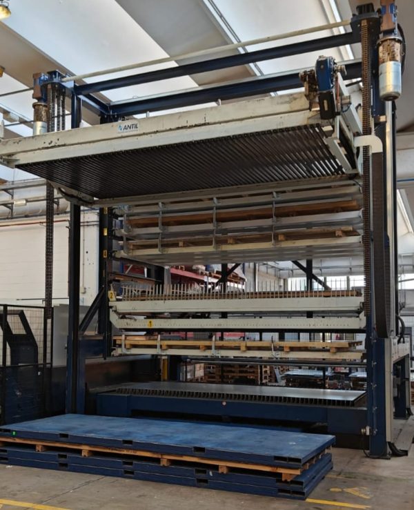 Impianto di carico, scarico e magazzino automatico ANTIL  formato 4000 mm. x 2000 mm. anno 2015