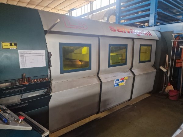 Taglio laser Salvagnini L3 Watt 4000, anno 2015 completo di Magazzino