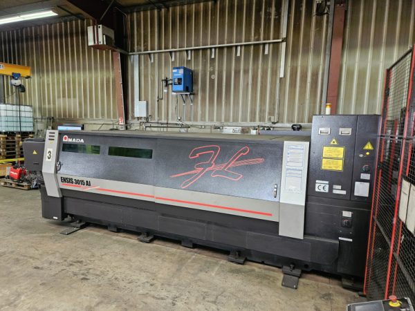 Taglio laser Amada Ensis 3015 AJ 2kW