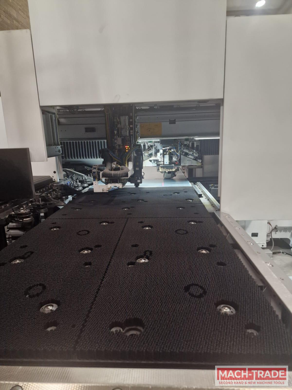 Punch laser combination machine Trumpf TRUMATIC 1000 fiber (K07) with SheetMaster Compact