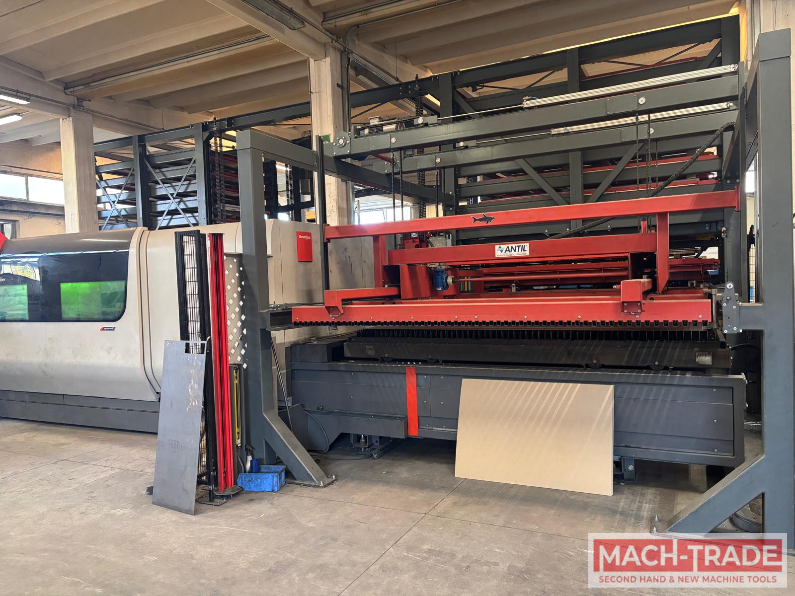 Laser cutting Bystronic Bystar fiber 3015 Fiber 10kw + Storage Antil Year 2017