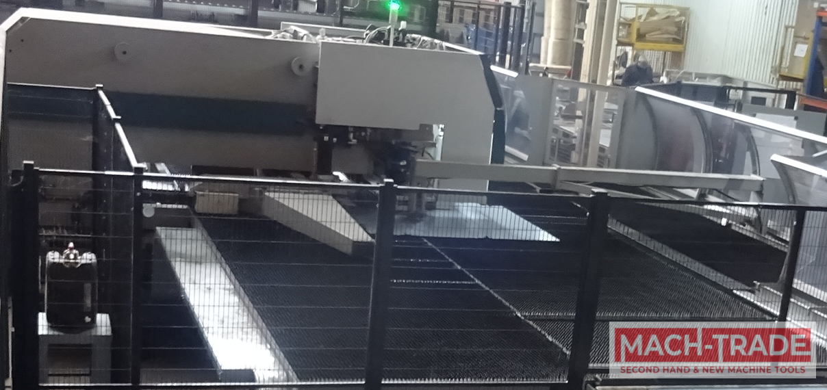 SALVAGNINI LINE: Salvagnini S4 1540 punching machine, P4L-3230 panel bender and storage used year 2015